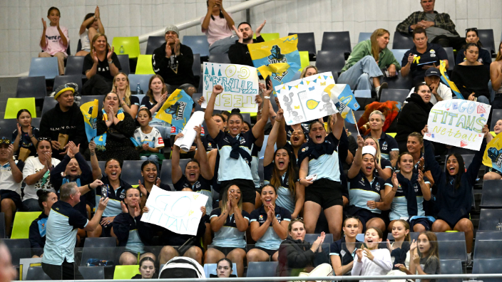 Titans crowd cheering